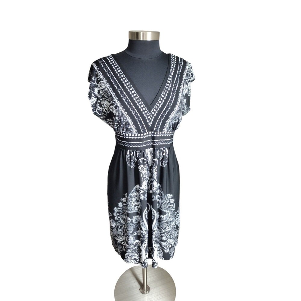 Kiara Boho Black White Paisley Print Sleeveless Dress Medium Stretch Travel